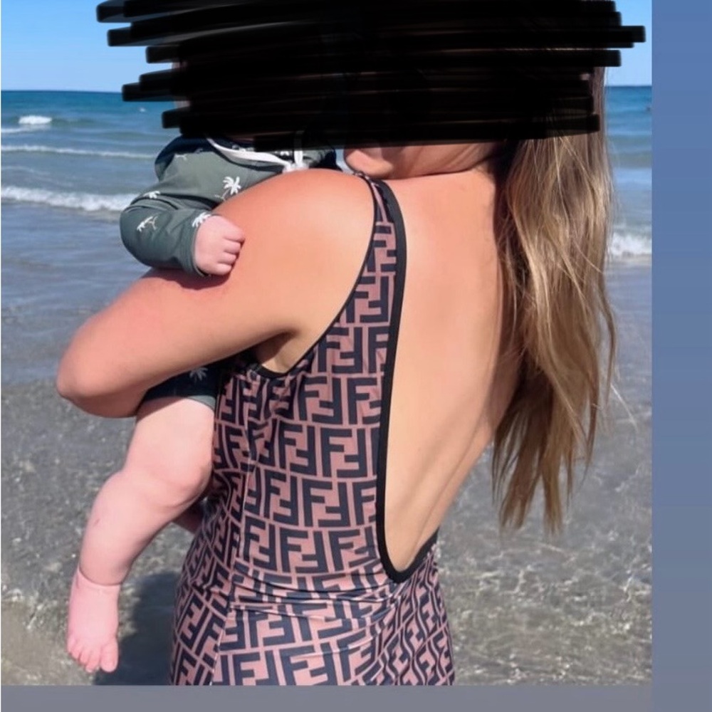 Bathing suit